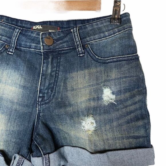 BDG | The Shortie Denim Distress Shorts - Picture 2 of 5